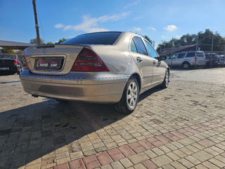 Mercedes C-Class foto 5