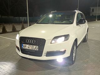 Audi Q7 foto 1