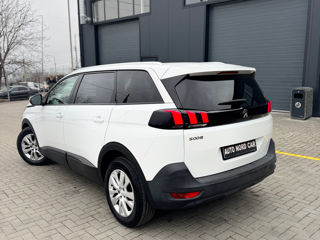 Peugeot 5008 foto 3