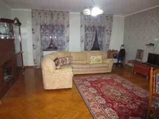 Urgent !!! Casă - 2 nivele, 5 camere, 300 mp, sect. Telecentru! foto 2