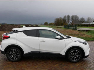 Toyota C-HR foto 4