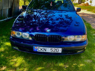 BMW 5 Series foto 1