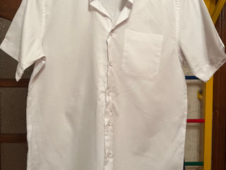 Подается белая рубашка LC Waikiki M