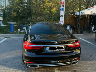 BMW 7 Series foto 2