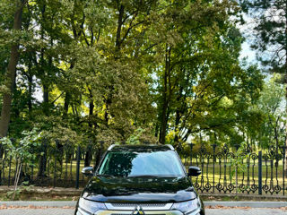 Mitsubishi Outlander foto 3