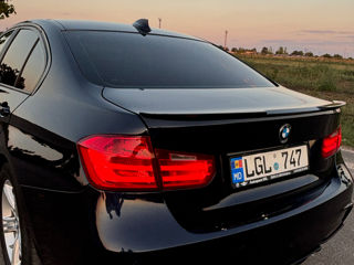 BMW 3 Series foto 3