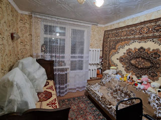 Apartament cu 2 camere, 45 m², Centru, Florești foto 2