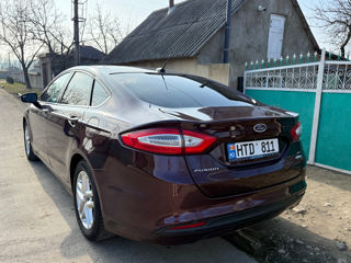 Ford Fusion foto 2