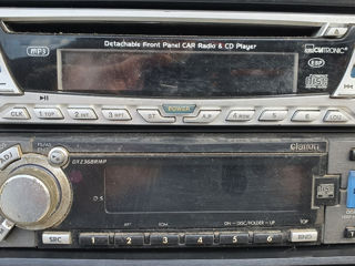 Pioneer Blaupunkt Clarion VDO Sony Mercedes-Benz foto 3