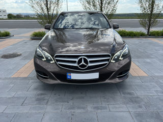 Mercedes E-Class foto 2