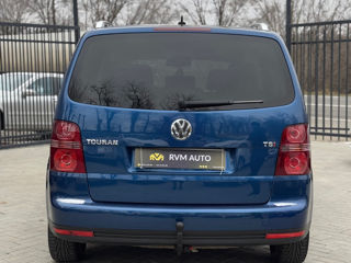 Volkswagen Touran foto 5