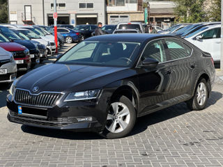 Skoda Superb foto 4