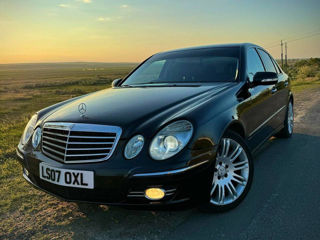 Mercedes E-Class foto 1