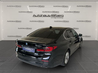 BMW 5 Series foto 3