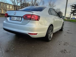 Volkswagen Jetta foto 5