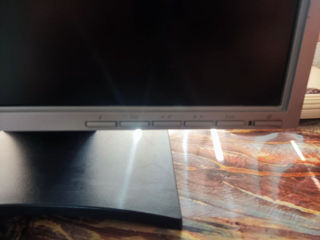 17" Монитор BenQ FP73G foto 1