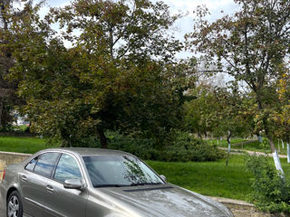 Mercedes E-Class foto 2