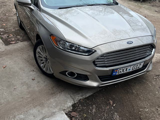 Ford Fusion foto 6