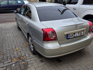 Toyota Avensis foto 3