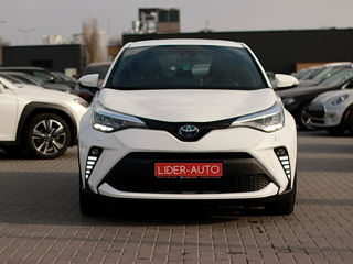 Toyota C-HR foto 2