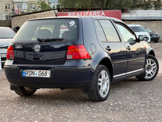 Volkswagen Golf foto 2