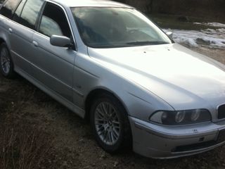 BMW 5 Series foto 1