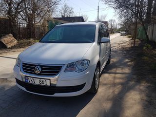 Volkswagen Touran foto 6