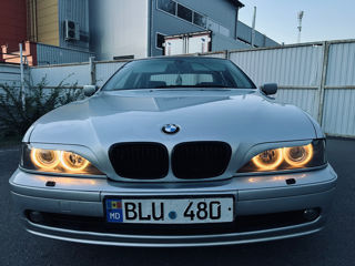 BMW 5 Series foto 5