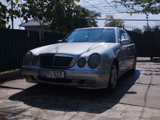 Mercedes E-Class foto 7