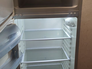 Холодильник двухкамерный Indesit foto 1