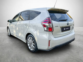 Toyota Prius + foto 10