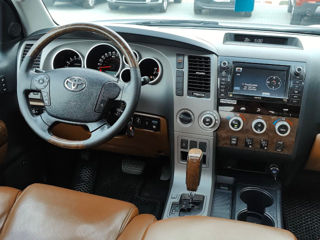 Toyota Tundra foto 12