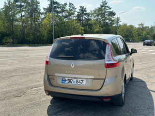 Renault Grand Scenic foto 3