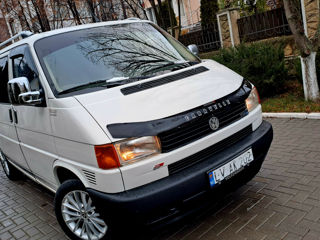 Volkswagen T4. 2.5 .