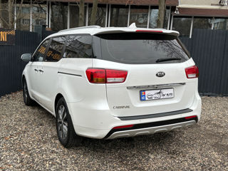 KIA Carnival foto 6