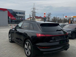 Audi e-tron foto 2