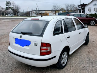 Skoda Fabia foto 2