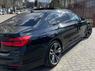 BMW 7 Series foto 4