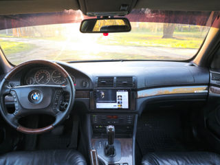 BMW 5 Series foto 9