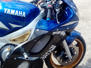 Yamaha r6 foto 3