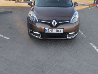 Renault Grand Scenic foto 6