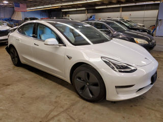 Tesla Model 3 foto 4