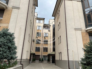 Apartament cu 4 camere, 139 m², Telecentru, Chișinău foto 2