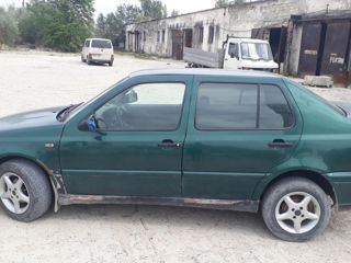 Volkswagen Vento foto 5