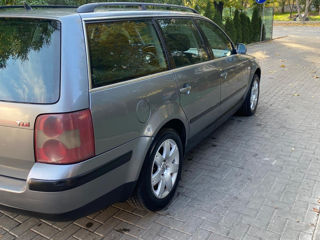 Volkswagen Passat foto 3