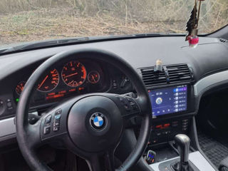 BMW 5 Series foto 6