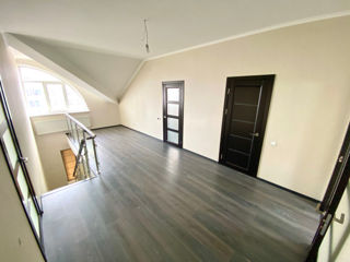 Apartament cu 5 camere sau mai multe, 202 m², Buiucani, Chișinău foto 9