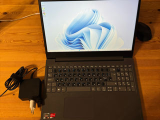 Lenovo 15 (82C7)