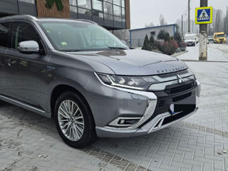 Mitsubishi Outlander foto 4