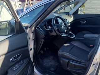 Renault Grand Scenic foto 8